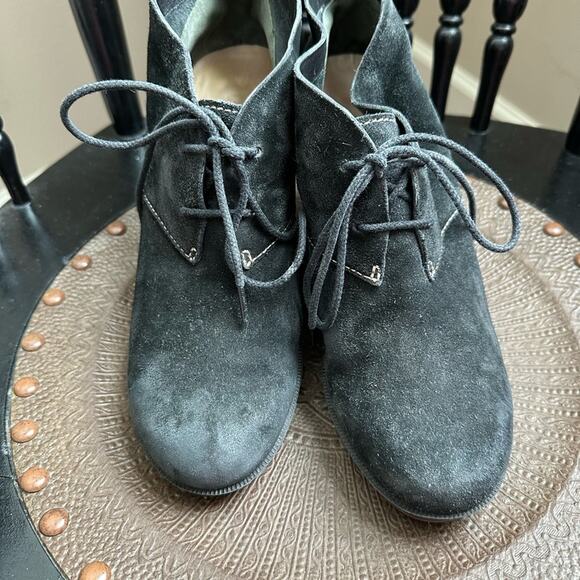 COLE HAAN NIKE AIR BLACK Britt chukka SUEDE WEDGE BOOTIE 8 - Picture 4 of 9